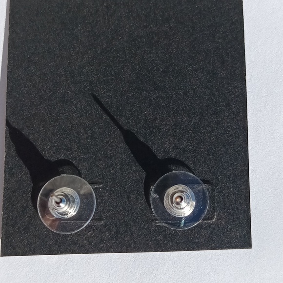 Christmas reindeer earrings| women's jewelry Holiday theme stud earrings NEW - Picture 3 of 4